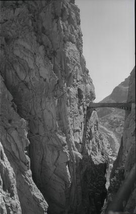 Puente de la línea de Córdoba a Málaga en el El Chorro