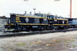 Vista de las locomotoras diesel BRC-535 (MP15) y BRC-530 (SW1500), de la Compañía Belt Railway of...