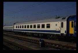 Coche mixto de 1ª clase / cafetería AR7t - 9855 de la serie AR7t  9851 a 9855 de RENFE, ex AAR 97...