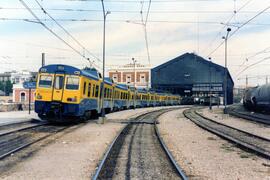 Automotores diésel de la serie 592, 593 y 596 de RENFE, conocidos como "Camellos"