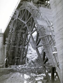 Viaducto de Las Puentes, en el km 96,965 de la línea de León a Gijón