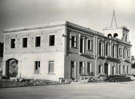 Vista del edificio de viajeros en construcción de la estación de Carballido