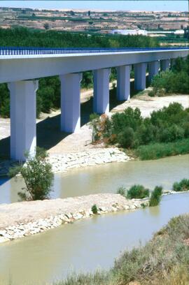 Construcción del viaducto sobre el río Cinca