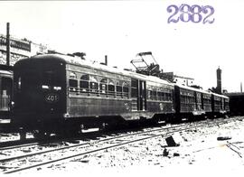 Automotor nº 401 de 2ª clase de los Ferrocarriles de Cataluña, con bogies tipo Brill, construido ...