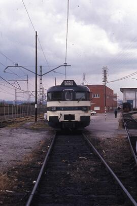 Locomotora diésel hidromecánica 353 - 003 "Virgen del Yugo" de la serie 353 - 001 a 005...