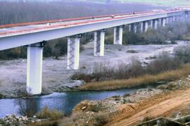 Construcción del viaducto sobre el río Cinca