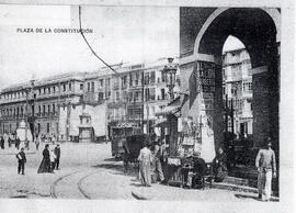 Reproducción de una tarjeta postal de la Plaza de la Constitución de Sevilla (actual plaza de San...