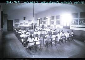 Escuela de la estación de Espelúy de la línea de Manzanares a Córdoba, situada en el p.k. 340,600