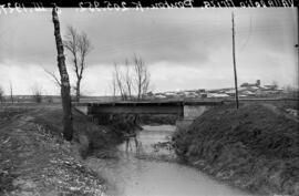 Pontón en el km 205,952 de la línea de Valladolid a Ariza, dentro del término de la provincia de ...