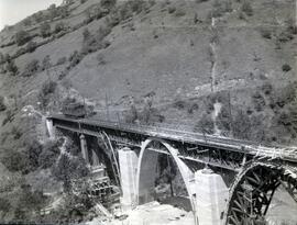 Viaducto de Las Puentes, en el km 96,965 de la línea de León a Gijón