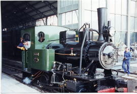Locomotora de vapor en la estación de Madrid - Delicias