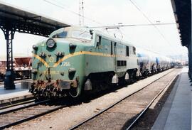 Locomotora eléctrica 7766 de la serie 7700 (Renfe 277)