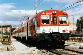 Automotores diésel de la serie 592, 593 y 596 de RENFE, conocidos como "Camellos"