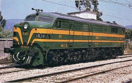 Locomotora de línea serie 318 - 013 - 0 (ex 1813)