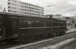 Furgón 1275 de la Compañía Wagons Lits, formando parte de una composición de viajeros de Sud-Expr...
