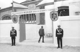 Exposición de material ferroviario en el depósito de la estación de Villanueva y Geltrú, con moti...