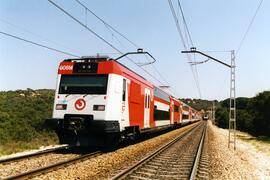 Unidades eléctricas serie 450 construidas por Alstom y Construcciones y Auxiliar de Ferrocarriles...