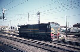 Locomotoras diésel - eléctricas de la serie 319 - 001 a 060 y 071 a 103 de RENFE, ex. 1901 a 1960...