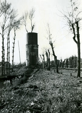 Tanque de la aguada de la estación de Ponferrada de la línea de Palencia a La Coruña