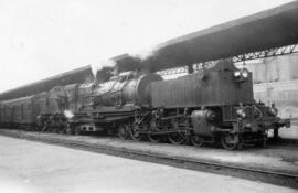 Locomotora de vapor 231 + 132 T de la serie 462-0401 a 0406 de RENFE "Garratt", concret...