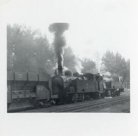 Locomotora de vapor posiblemente de la serie 131T en algún lugar de Tajuña