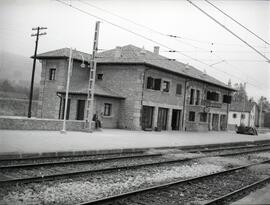 Estación de Los Corrales de Buelna de la línea de Venta de Baños a Santander