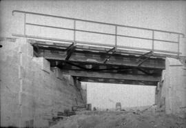 Puente de Santa Catalina en el km 4,375 de la línea de Madrid a Alicante, sobre el ramal de Santa...