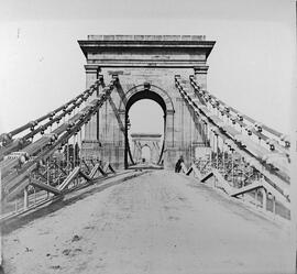 Fotografías de puentes metálicos de todo el mundo tomadas de libros.