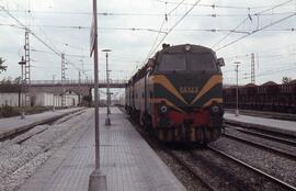 Locomotoras diésel - eléctricas de la serie 333 - 001 a 093 de RENFE, fabricadas por MACOSA entre...