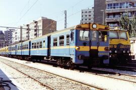 Unidades eléctricas serie 439 construidas por la Compañia Auxiliar de Ferrocarriles (CAF), CENEME...