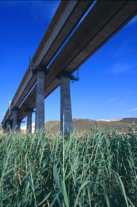 Viaducto doble sobre el río Huerva