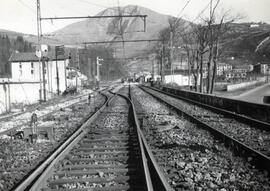 Vista general de las agujas del lado de Madrid de la ampliación de vías realizada en la estación ...