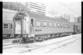 Coche cama WL 4503 de la serie WL 4501 a 4520 de CIWL de carrocería ondulada en acero inoxidable,...