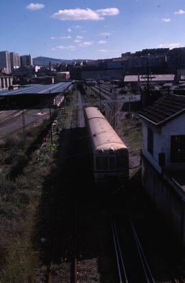 Automotor de vía estrecha MAN en la estación de Amézola (Bilbao)