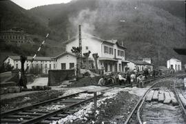 Estación de Las Caldas de Besaya de la línea de Venta de Baños a Santander, situada dentro del té...