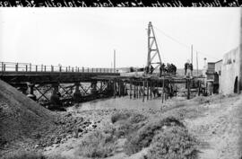 Puente de hormigón de la Ribera de Nicoba, situado en el km 101,034 de la línea de Sevilla a Huel...