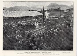 Grabado en blanco y negro titulado ´Inauguración del ferrocarril de Olot a Gerona, verificada el ...