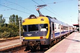 Electrotrenes de la serie 432 de RENFE, ex WMD 511 a 530, fabricada por CAF y MACOSA entre 1971 y...