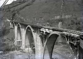 Viaducto de Las Puentes, en el km 96,965 de la línea de León a Gijón