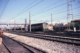 Locomotora diésel - eléctrica 321 - 069 - 7 de la serie 321 - 001 a 080 de RENFE, ex. 2169 de la ...