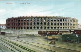 Vías de la estación de Valencia - Norte y plaza de toros de la ciudad