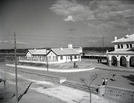 Estación de La Rinconada. Vías y otras edificaciones