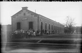 Escuelas en la estación de Baeza, en el km 314,400 de la línea de Manzanares a Córdoba