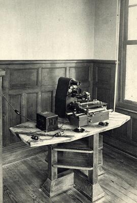 Laboratorio de la fábrica metalúrgica de Baracaldo (Vizcaya)
