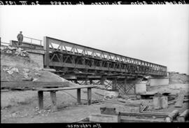 Puente sobre el río Ucero en el km 157,899 de la línea de Valladolid a Ariza, dentro del término ...