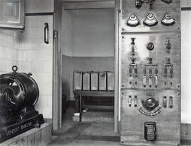 Sala de baterías de la estación de Villanueva y La Geltrú de la línea Madrid-Atocha a Barcelona-T...