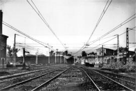 Salida de la estación de Marsá-Falset en la línea de Madrid a Barcelona (vía Caspe)