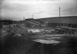 Construcción del nuevo depósito de automotores de la estación de Madrid - Cerro Negro de la línea...