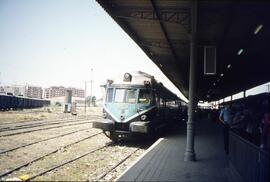 Automotor térmico diésel 595-038-1 de la serie 595 TAF (Tren Automotor Fiat) de RENFE, ex. serie ...