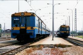Unidades eléctricas serie 439 construidas por la Compañia Auxiliar de Ferrocarriles (CAF), CENEME...